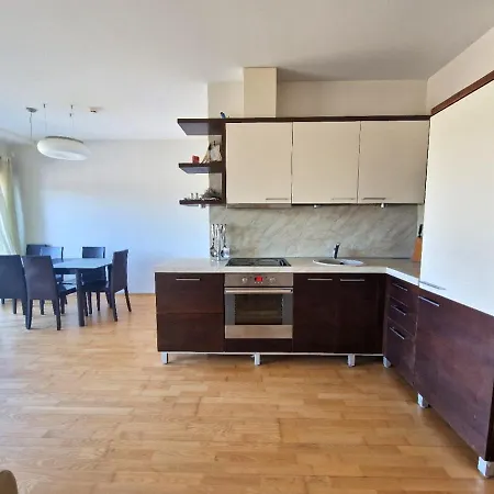 Apartamentai Netoli Juros - 